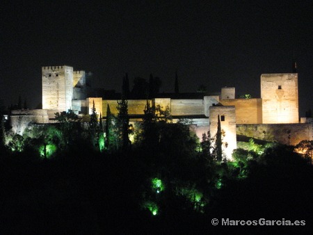 La Alhambra de noche