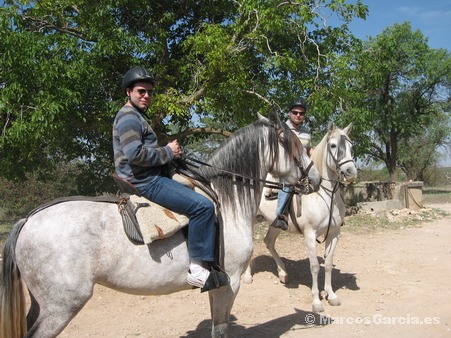 Montando a caballo